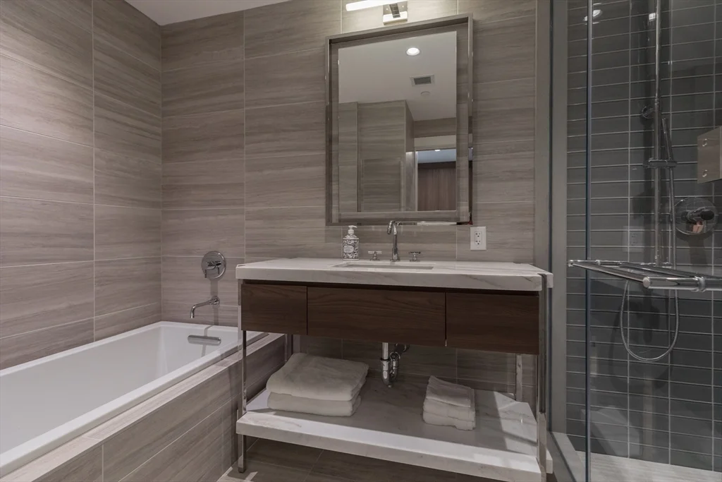 Studio bed, 1 bath apartment for rent at 40 Trinity Pl Unit 1602, Back Bay — photo 13 of 31