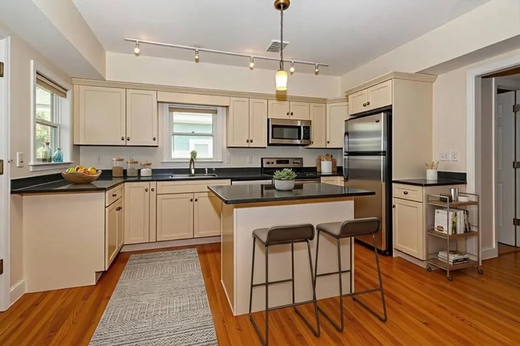 3 bed, 2 bath apartment for rent at 40 Tuttle St Unit 2, Dorchester — photo 1 of 10