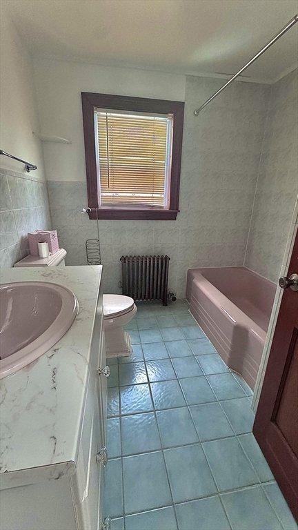3 bed, 1 bath apartment for rent at 40 Vine St Unit 2, Lawrence — photo 14 of 18