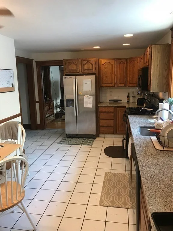 4 bed, 2 bath apartment for rent at 40 Walker Unit 1, Davis Square — photo 7 of 26