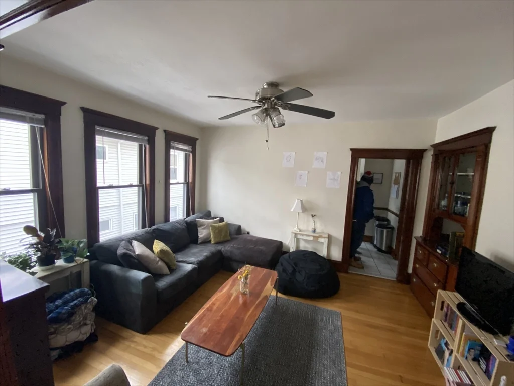 4 bed, 2 bath apartment for rent at 40 Walker Unit 1, Davis Square — photo 12 of 26