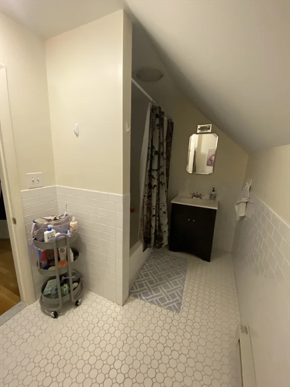 4 bed, 2 bath apartment for rent at 40 Walker Unit 1, Davis Square — photo 23 of 26