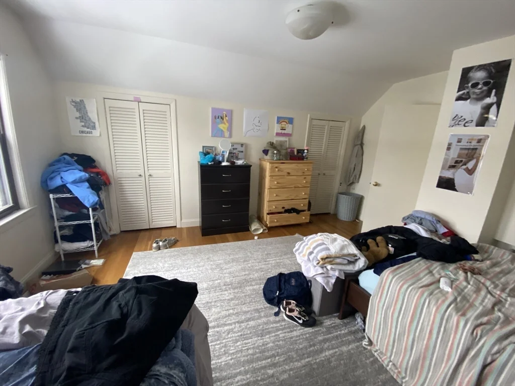4 bed, 2 bath apartment for rent at 40 Walker Unit 1, Davis Square — photo 15 of 26