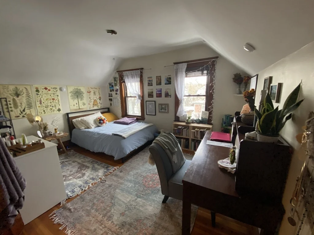 4 bed, 2 bath apartment for rent at 40 Walker Unit 1, Davis Square — photo 13 of 26