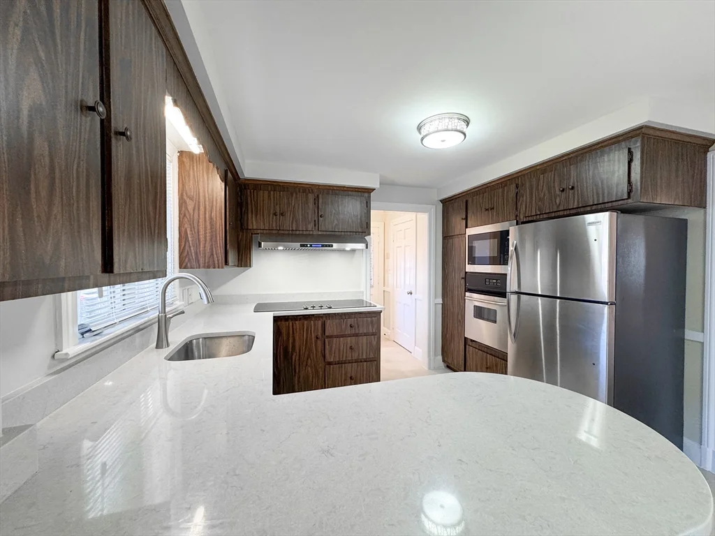 3 bed, 1 bath apartment for rent at 40 Walter St Unit 1, East Lynn — photo 11 of 40