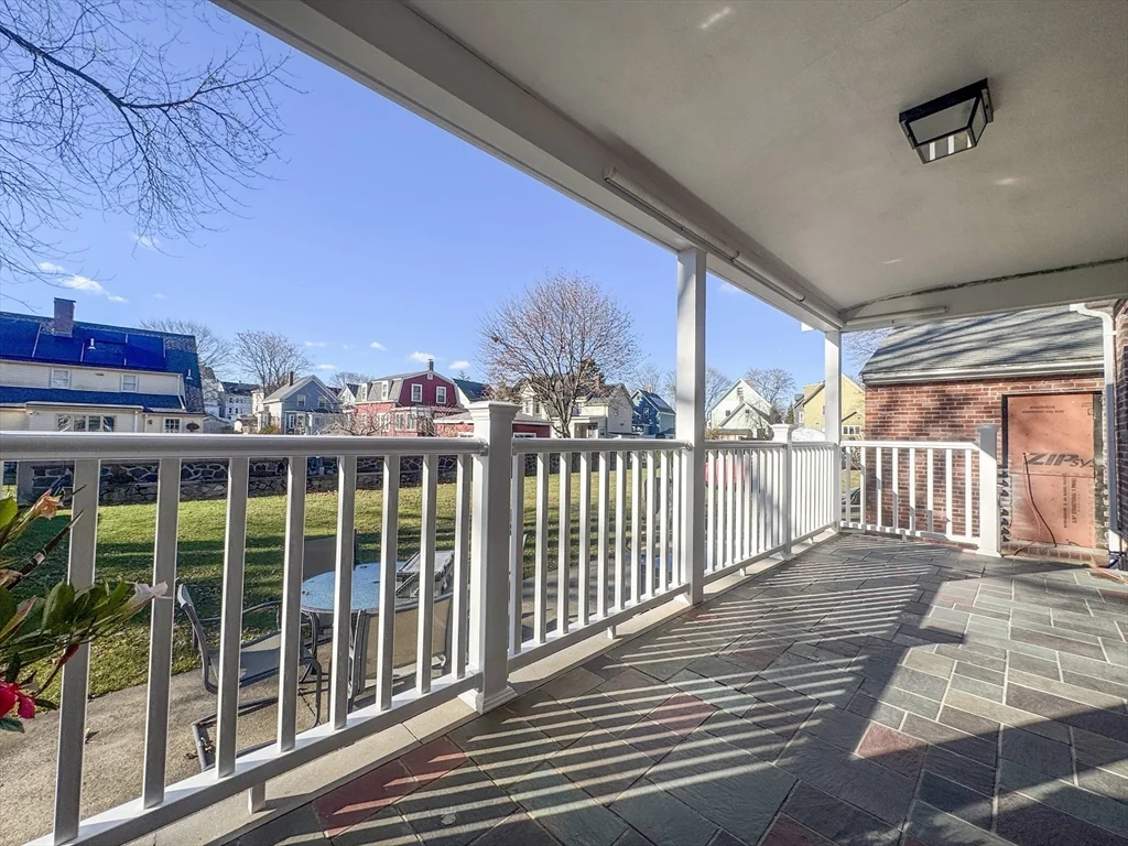 3 bed, 1 bath apartment for rent at 40 Walter St Unit 1, East Lynn — photo 6 of 40