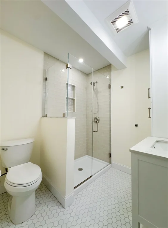 2 bed, 1 bath apartment for rent at 40 Walter St Unit A, East Lynn — photo 7 of 25