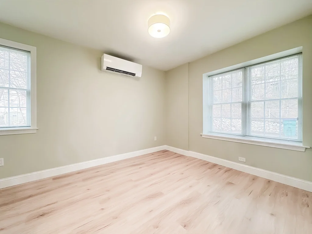 2 bed, 1 bath apartment for rent at 40 Walter St Unit A, East Lynn — photo 10 of 25