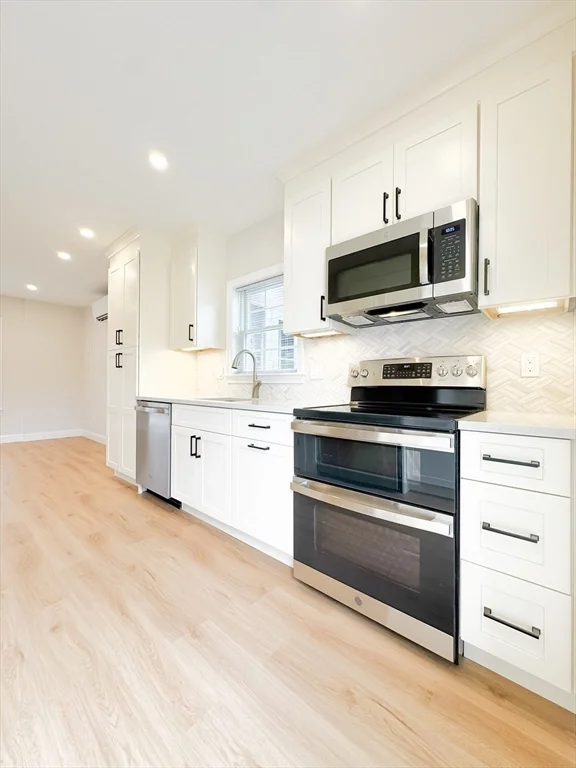 2 bed, 1 bath apartment for rent at 40 Walter St Unit A, East Lynn — photo 18 of 25