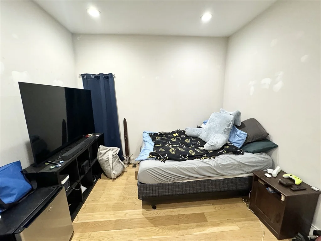 4 bed, 3 bath apartment for rent at 40 Washburn Unit 1, Dorchester — photo 9 of 16