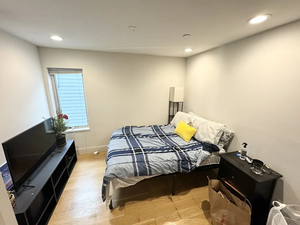 4 bed, 3 bath apartment for rent at 40 Washburn Unit 3, Dorchester — photo 6 of 10