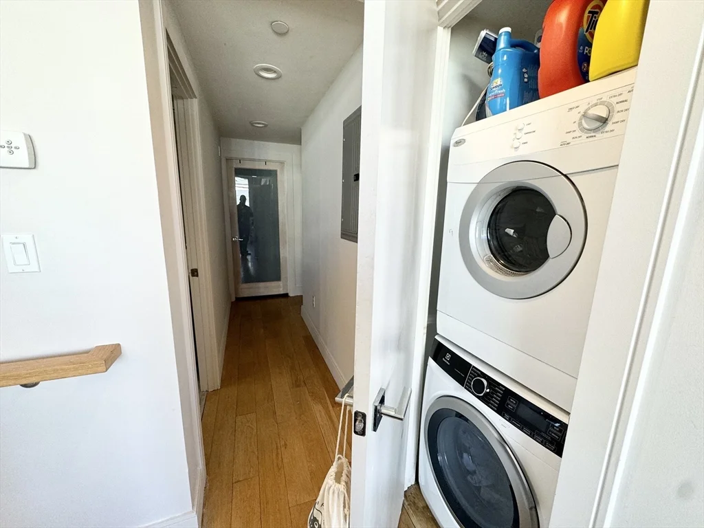 4 bed, 3 bath apartment for rent at 40 Washburn Unit 3, Dorchester — photo 3 of 10