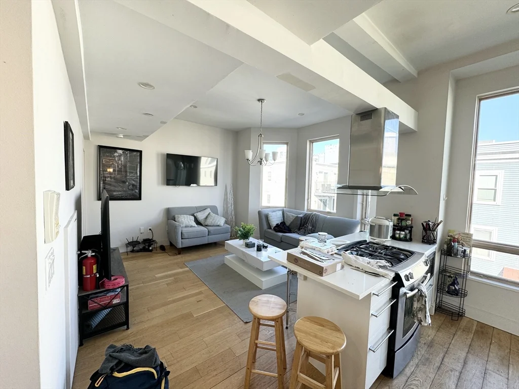 4 bed, 3 bath apartment for rent at 40 Washburn Unit 3, Dorchester — photo 1 of 10