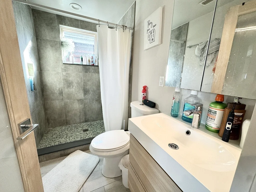4 bed, 3 bath apartment for rent at 40 Washburn Unit 3, Dorchester — photo 9 of 10