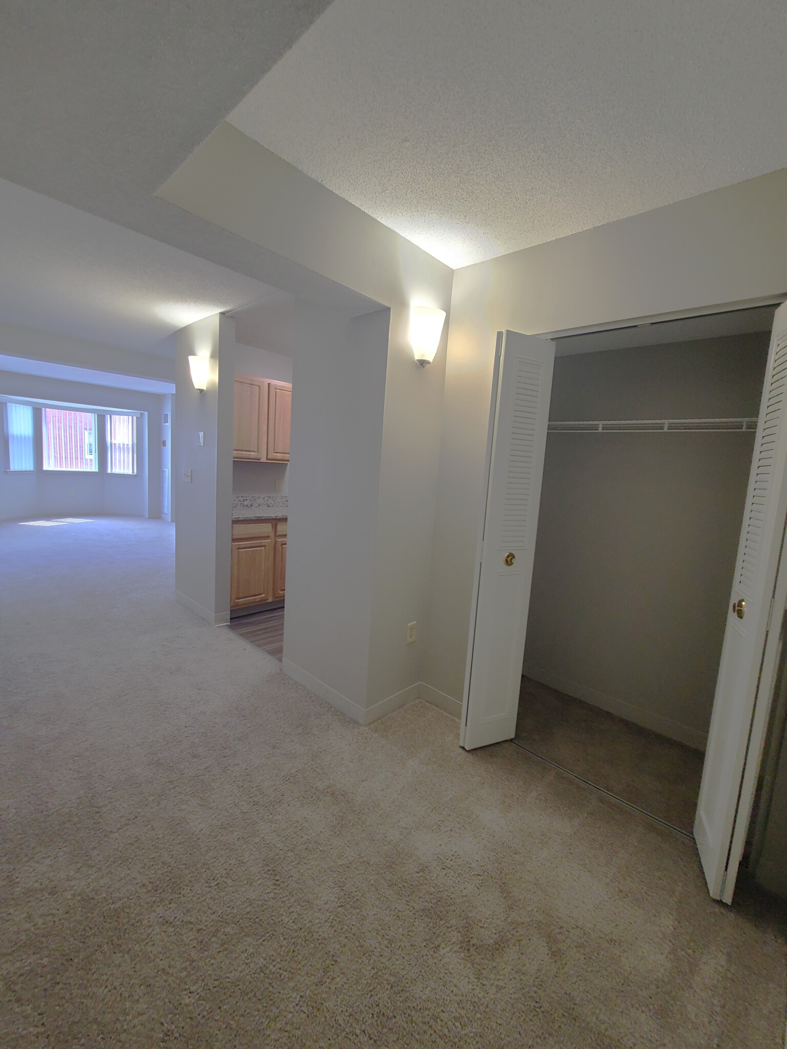 1 bed, 1 bath apartment for rent at 40 Westwind Rd Unit 657, Dorchester — photo 4 of 13