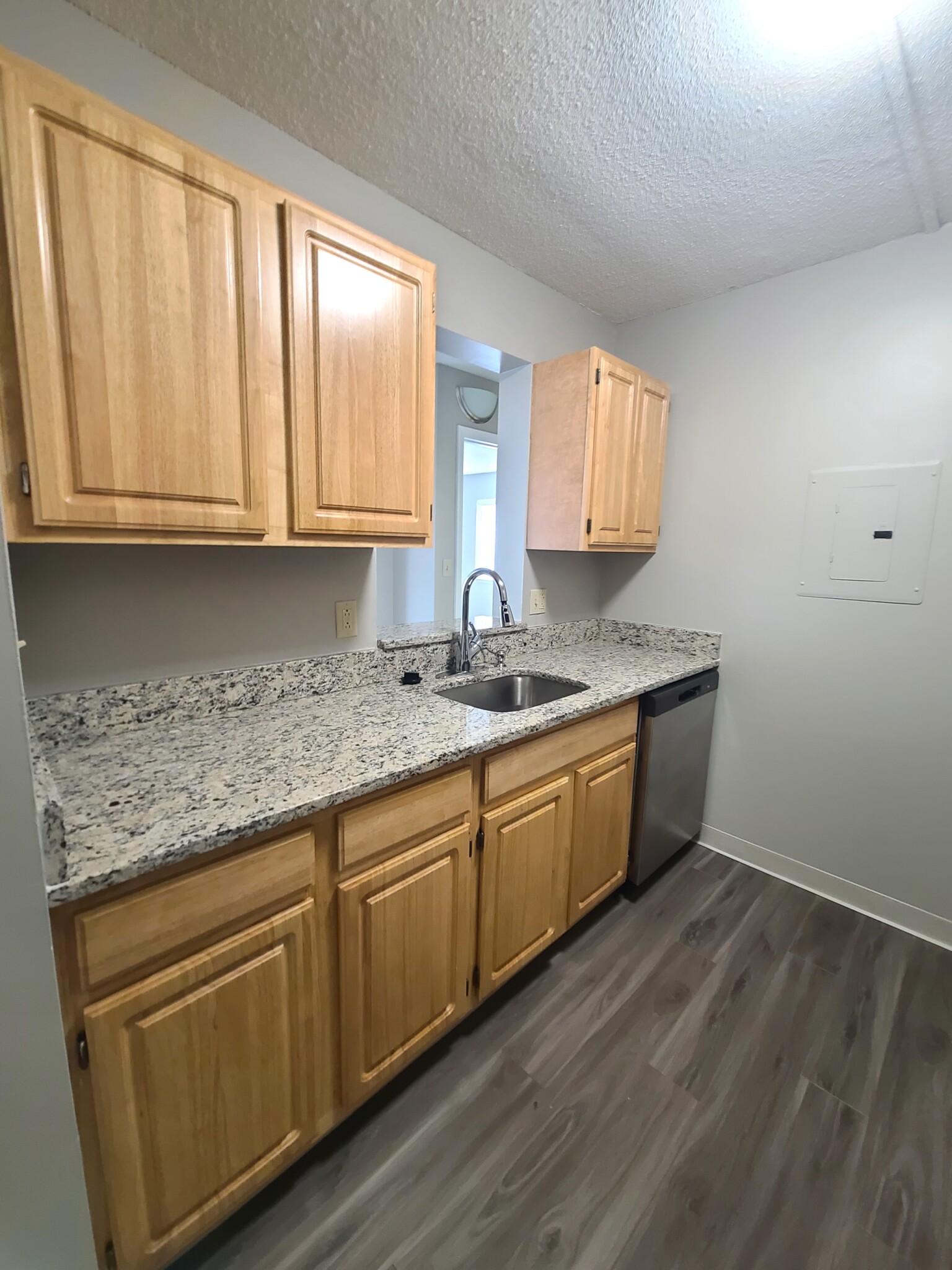 1 bed, 1 bath apartment for rent at 40 Westwind Rd Unit 657, Dorchester — photo 3 of 13