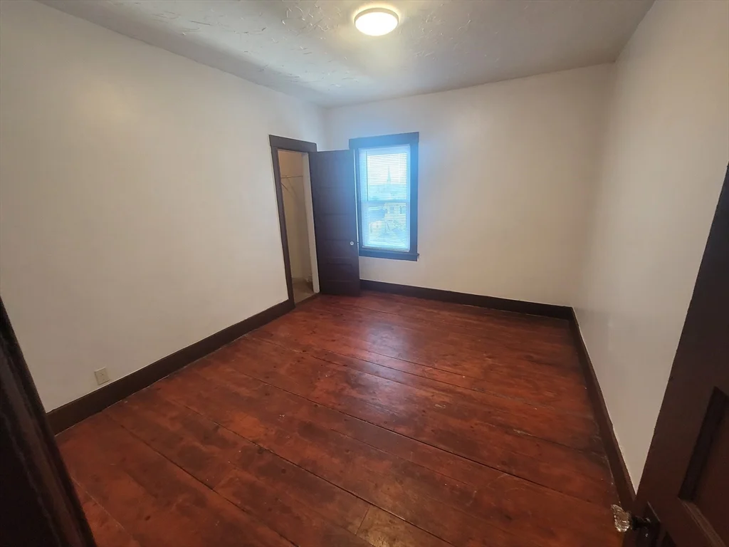 3 bed, 1 bath apartment for rent at 40 Whitcomb St Unit 3, Worcester — photo 13 of 16