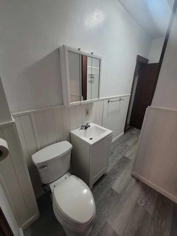 3 bed, 1 bath apartment for rent at 40 Whitcomb St Unit 3, Worcester — photo 8 of 16