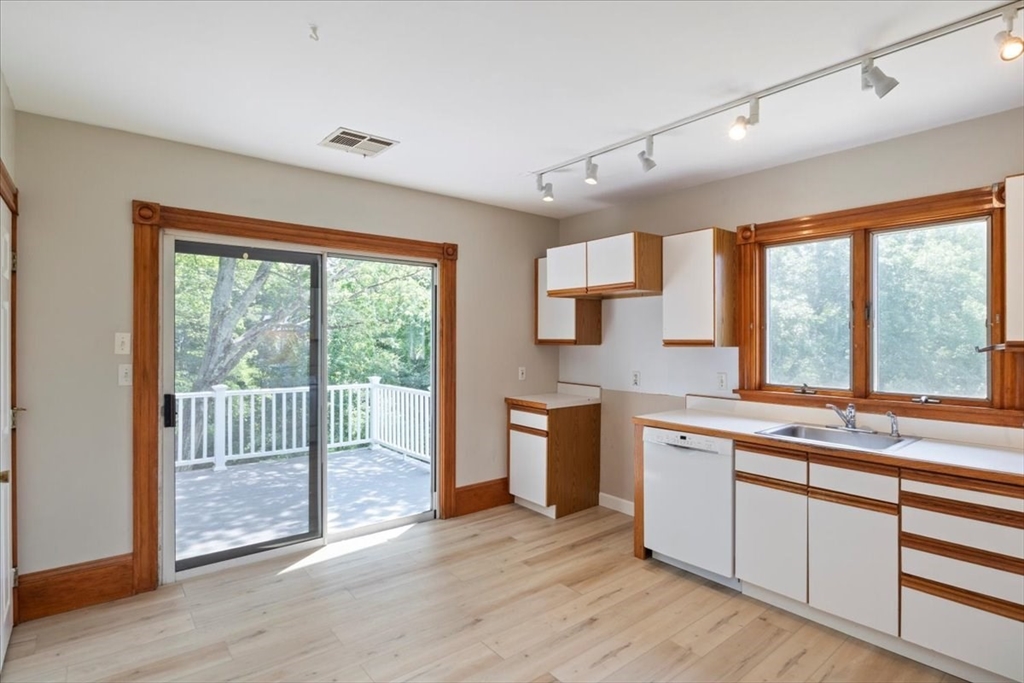 2 bed, 1 bath apartment for rent at 40 Whitehall St Unit 2, East Dedham — photo 6 of 37