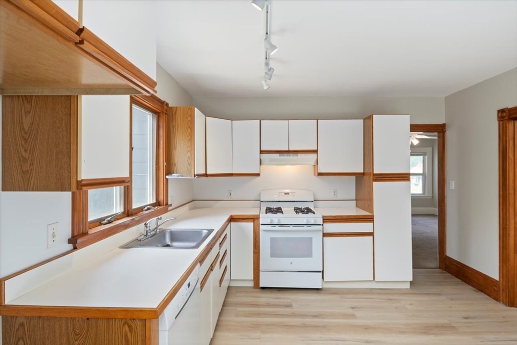 2 bed, 1 bath apartment for rent at 40 Whitehall St Unit 2, East Dedham — photo 10 of 37