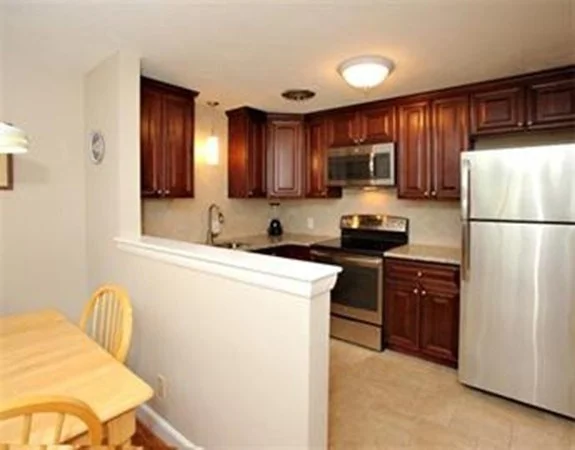 2 bed, 1 bath apartment for rent at 40 Whitman Rd Unit 2-3, Warrendale — photo 5 of 13