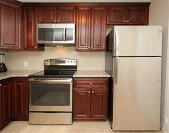 2 bed, 1 bath apartment for rent at 40 Whitman Rd Unit 2-3, Warrendale — photo 4 of 13