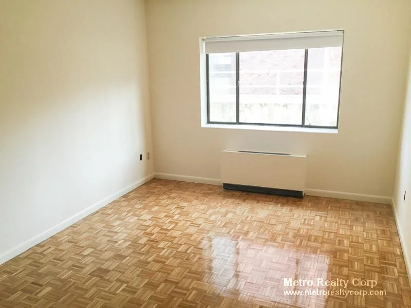 2 bed, 1 bath apartment for rent at 40 Williams St Unit 105, Coolidge Corner — photo 4 of 7