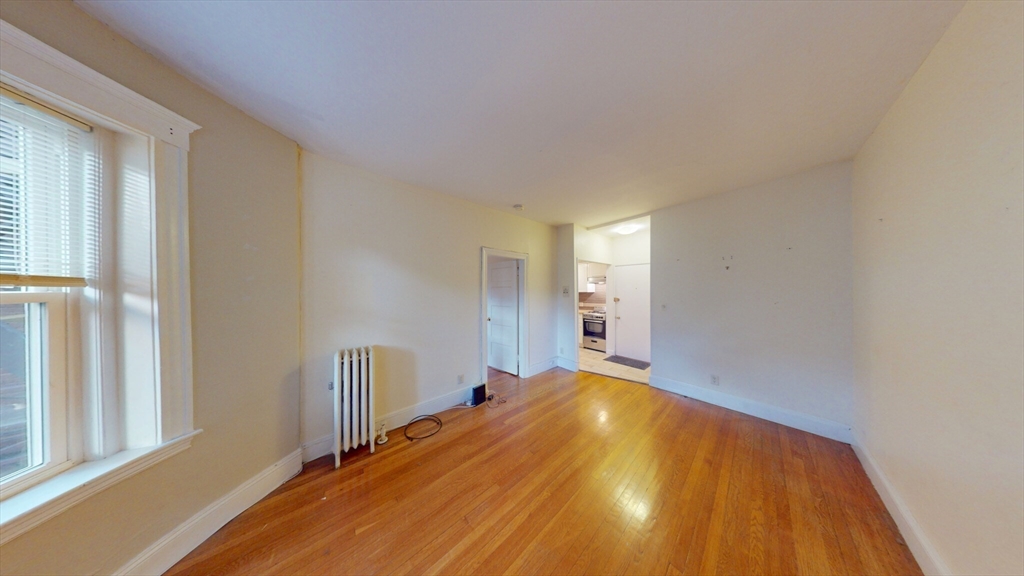 1 bed, 1 bath apartment for rent at 40 Winchester St Unit 5, North Brookline — photo 1 of 8