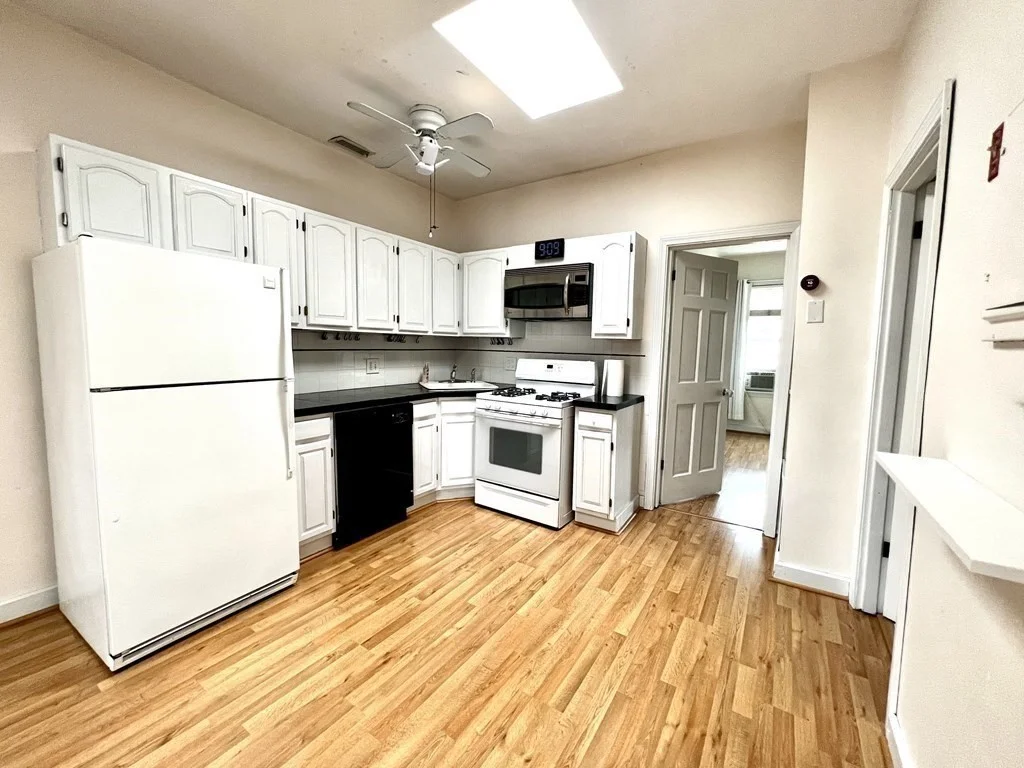 2 bed, 2 bath apartment for rent at 40 Winter St Unit 3, East Cambridge — photo 3 of 12