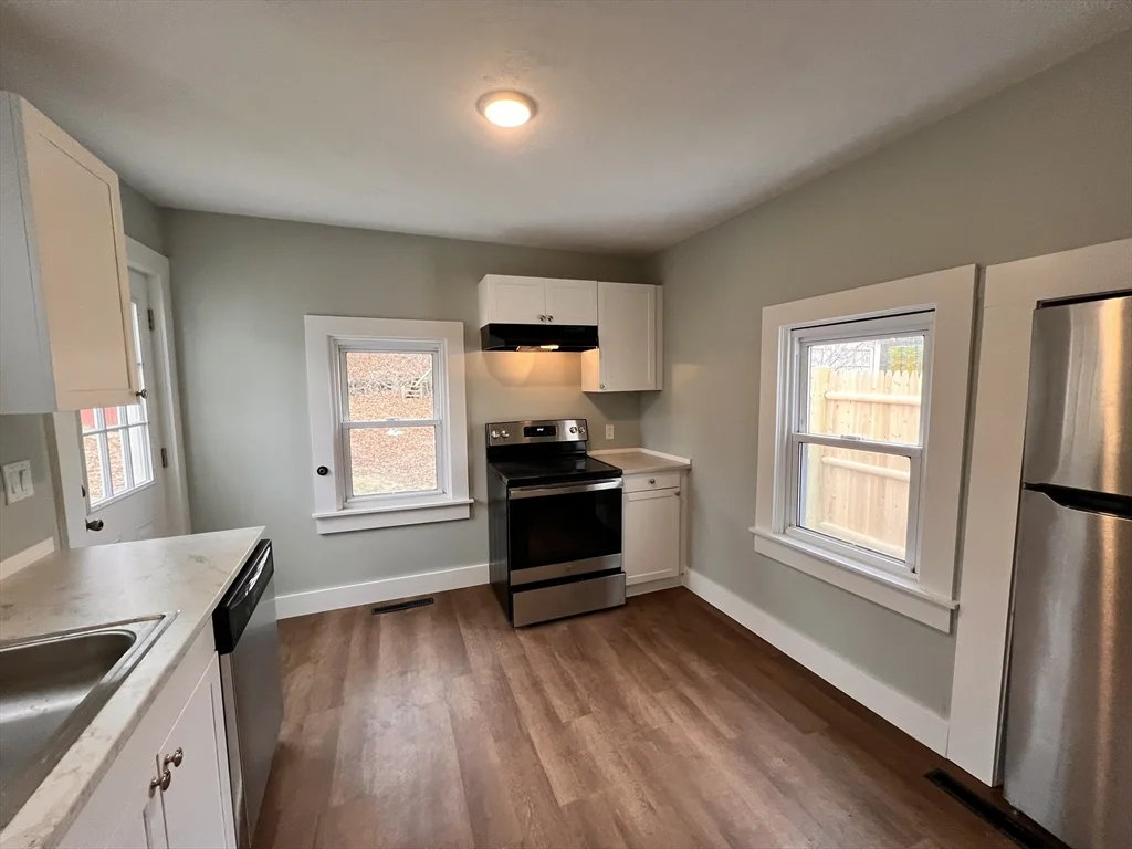 2 bed, 1 bath apartment for rent at 400 Court St Unit 1, North Plymouth — photo 9 of 13