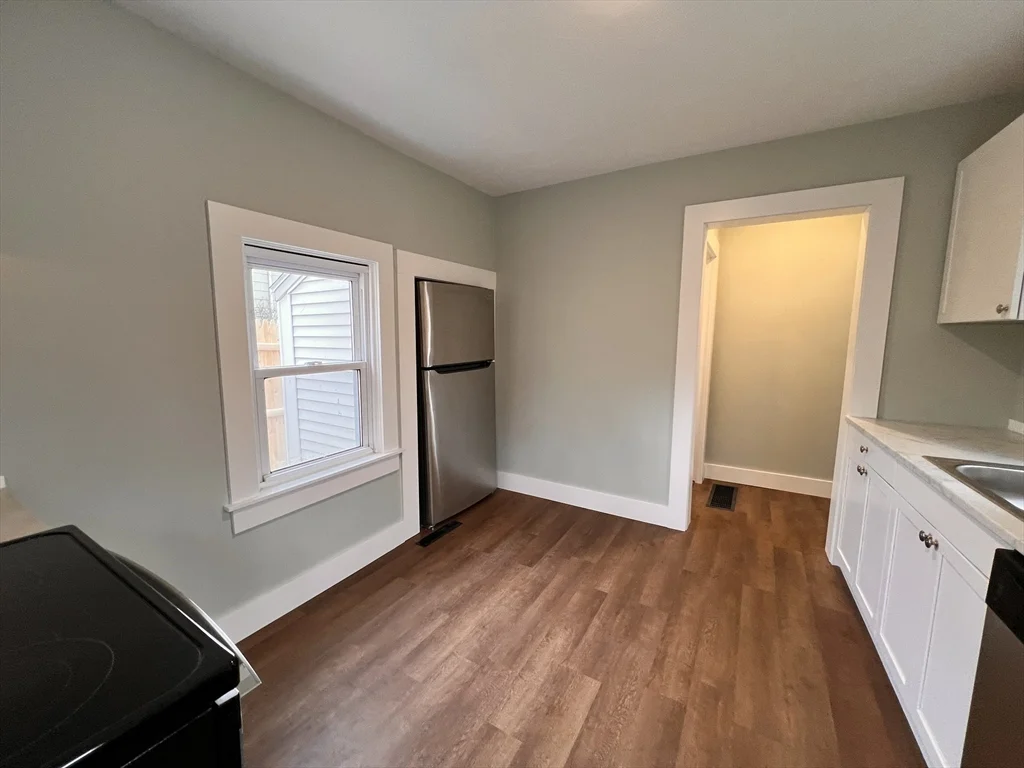2 bed, 1 bath apartment for rent at 400 Court St Unit 1, North Plymouth — photo 11 of 13