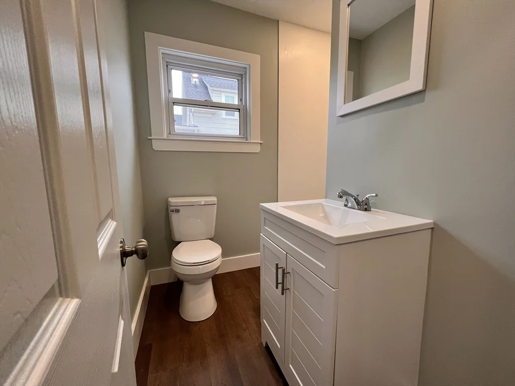 2 bed, 1 bath apartment for rent at 400 Court St Unit 1, North Plymouth — photo 4 of 13
