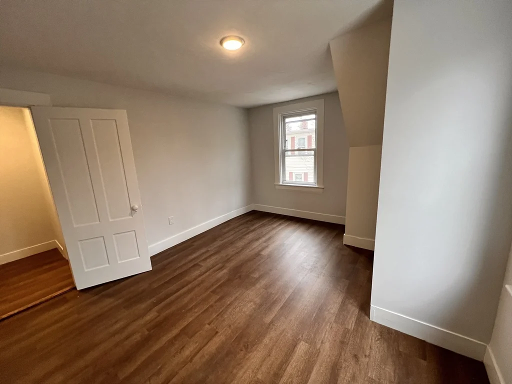1 bed, 1 bath apartment for rent at 400 Court St Unit 2, North Plymouth — photo 7 of 8