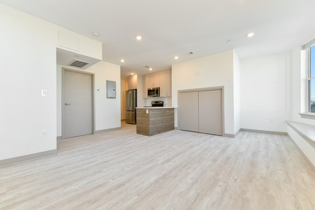 Studio bed, 1 bath apartment for rent at 400 Dorchester St Unit 306, South Boston — photo 5 of 13