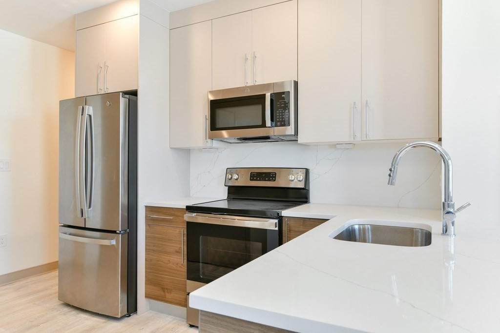 Studio bed, 1 bath apartment for rent at 400 Dorchester St Unit 306, South Boston — photo 4 of 13