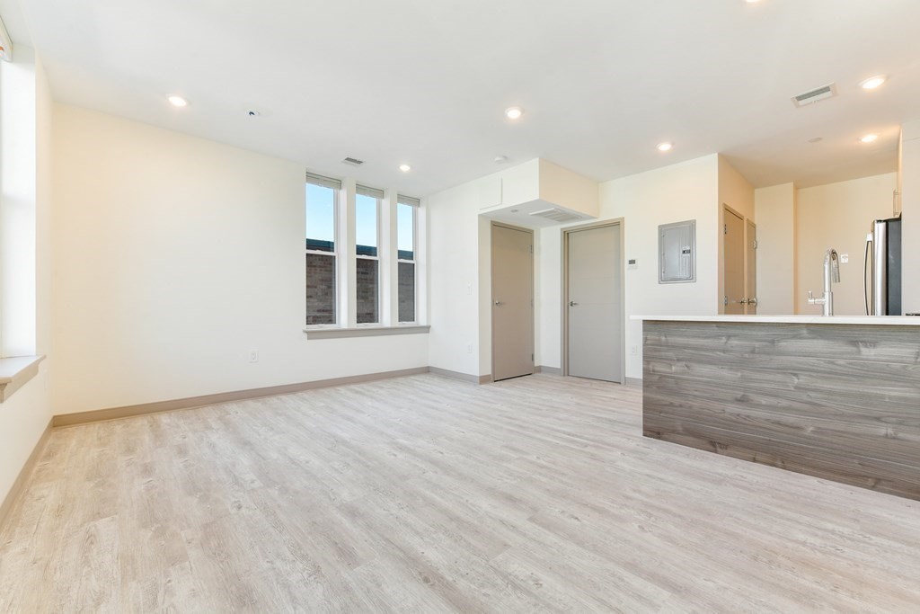 Studio bed, 1 bath apartment for rent at 400 Dorchester St Unit 306, South Boston — photo 6 of 13