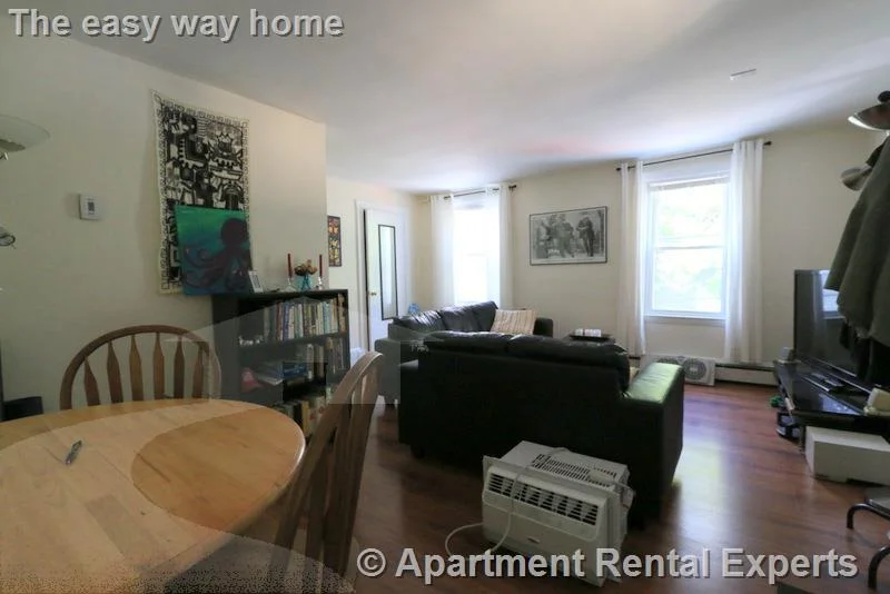 1 bed, 1 bath apartment for rent at 400 Franklin St Unit 4, Central Square