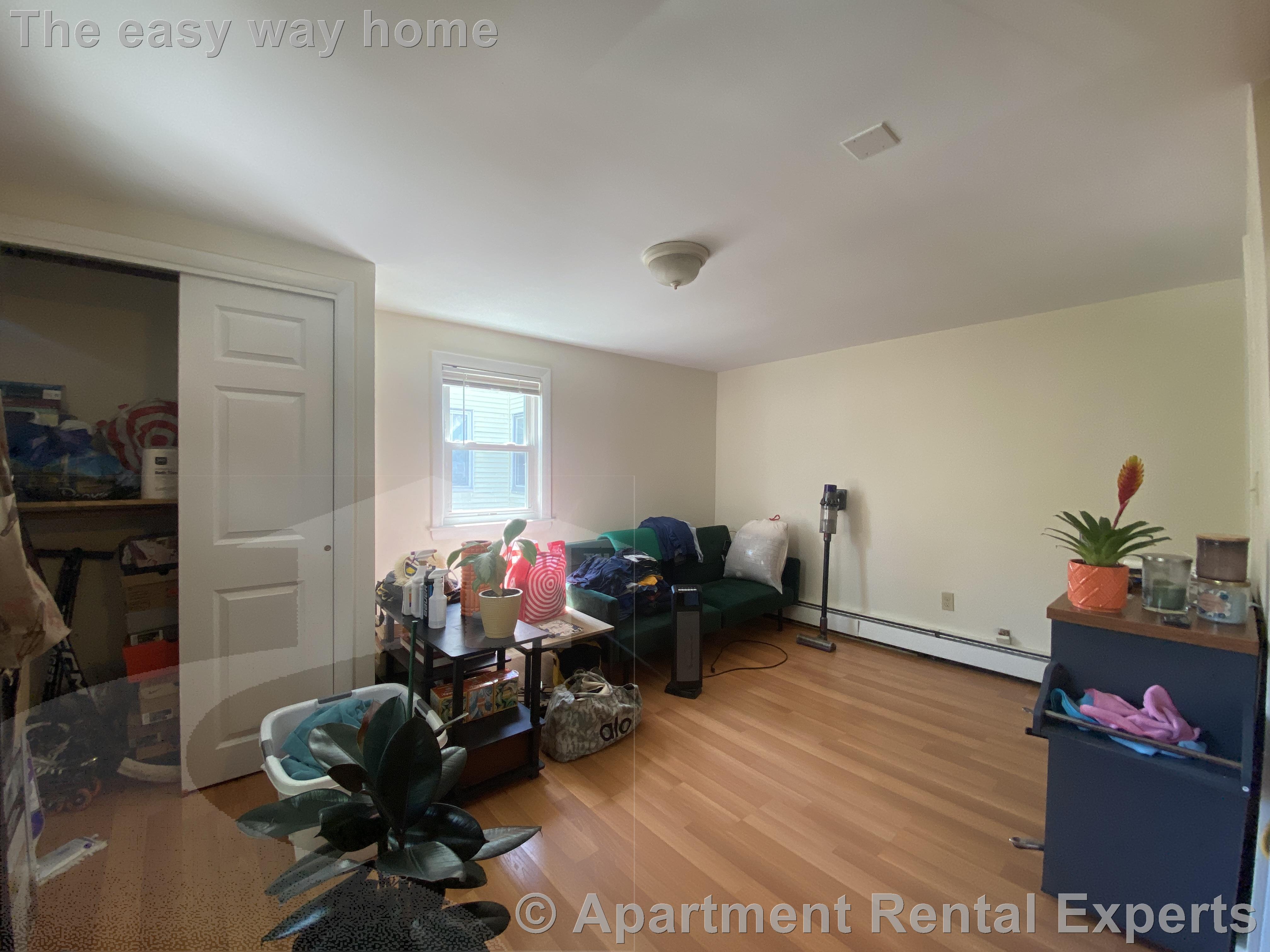 1 bed, 1 bath apartment for rent at 400 Franklin St Unit 6, Central Square — photo 3 of 10
