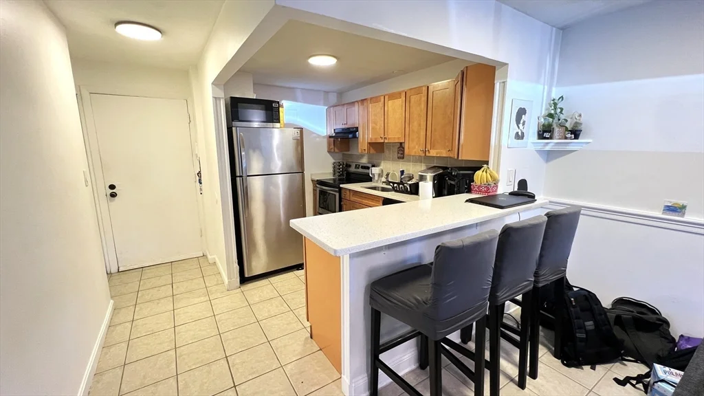 2 bed, 1 bath apartment for rent at 400 Governors Dr Unit 5, Winthrop — photo 1 of 16