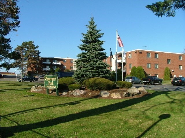 2 bed, 1 bath apartment for rent at 400 Governors Park Unit 29, Winthrop — photo 1 of 12