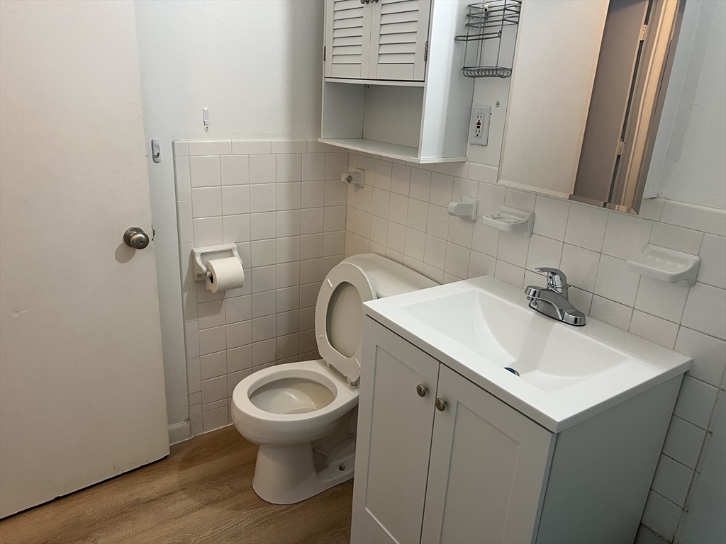 2 bed, 1 bath apartment for rent at 400 Governors Park Unit 29, Winthrop — photo 6 of 12