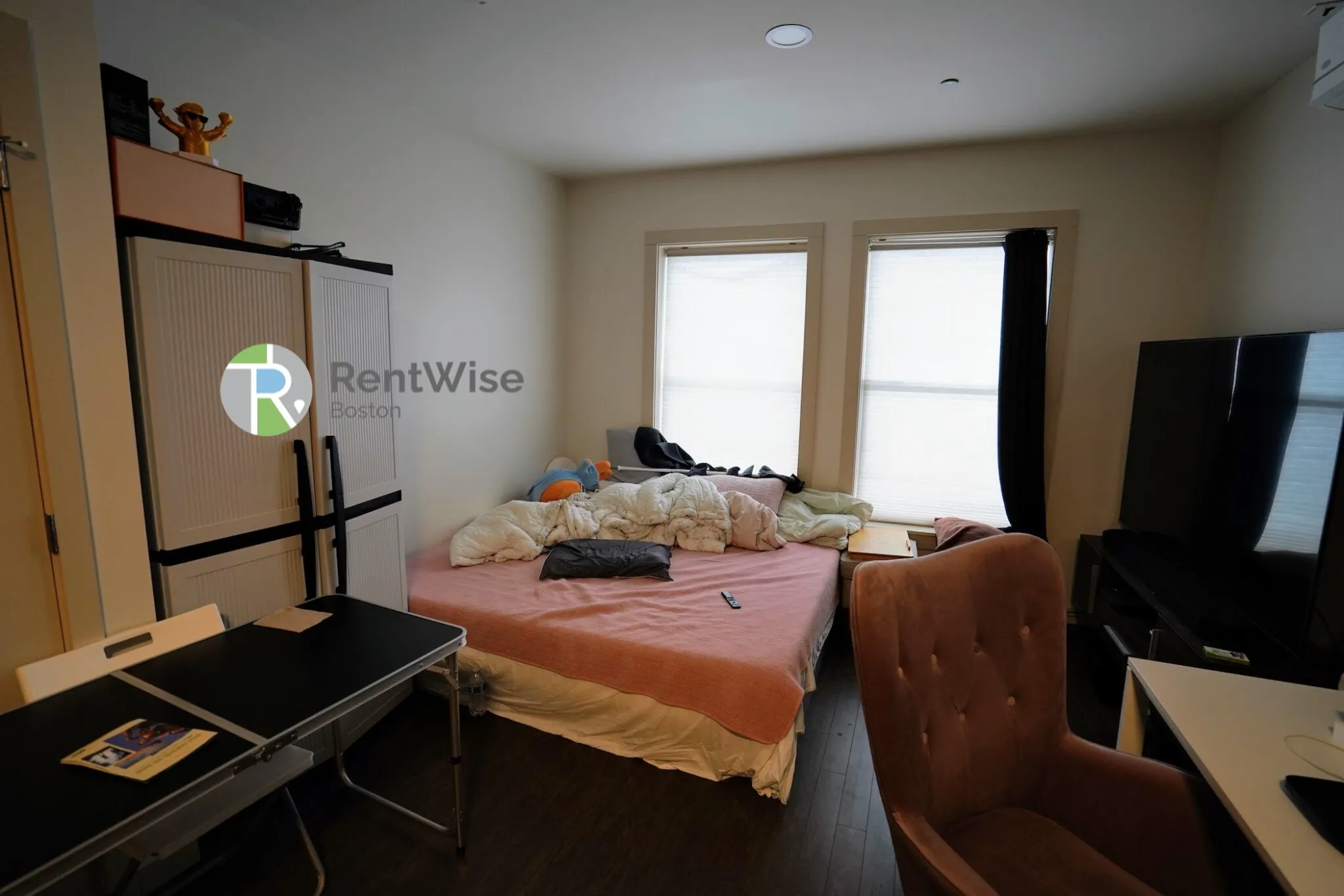 Studio bed, 1 bath apartment for rent at 400 Langley Rd Unit 207, Thompsonville — photo 2 of 15