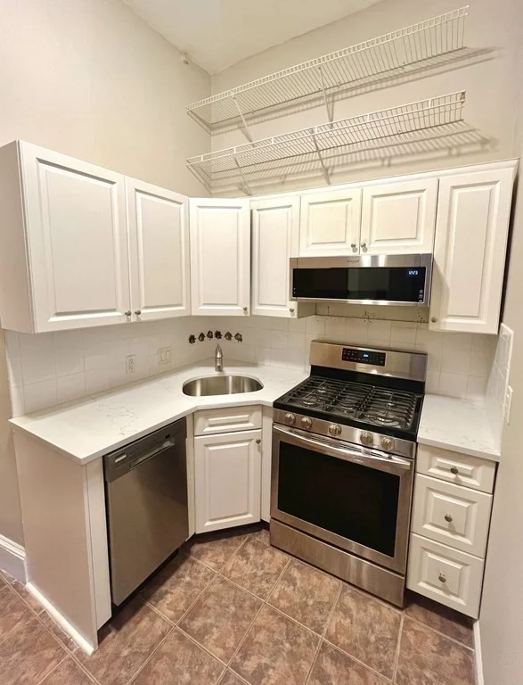 1 bed, 1 bath apartment for rent at 400 Marlborough St Unit 4, Back Bay — photo 8 of 9