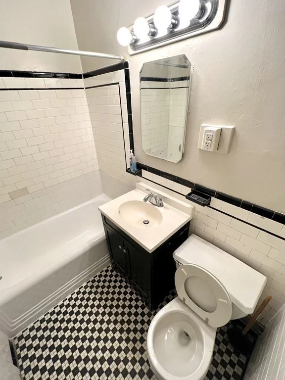 1 bed, 1 bath apartment for rent at 400 Marlborough St Unit 4, Back Bay — photo 5 of 9