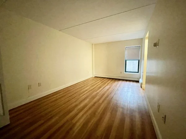 3 bed, 1 bath apartment for rent at 400 Massachusetts Ave Unit 1, South End — photo 17 of 20