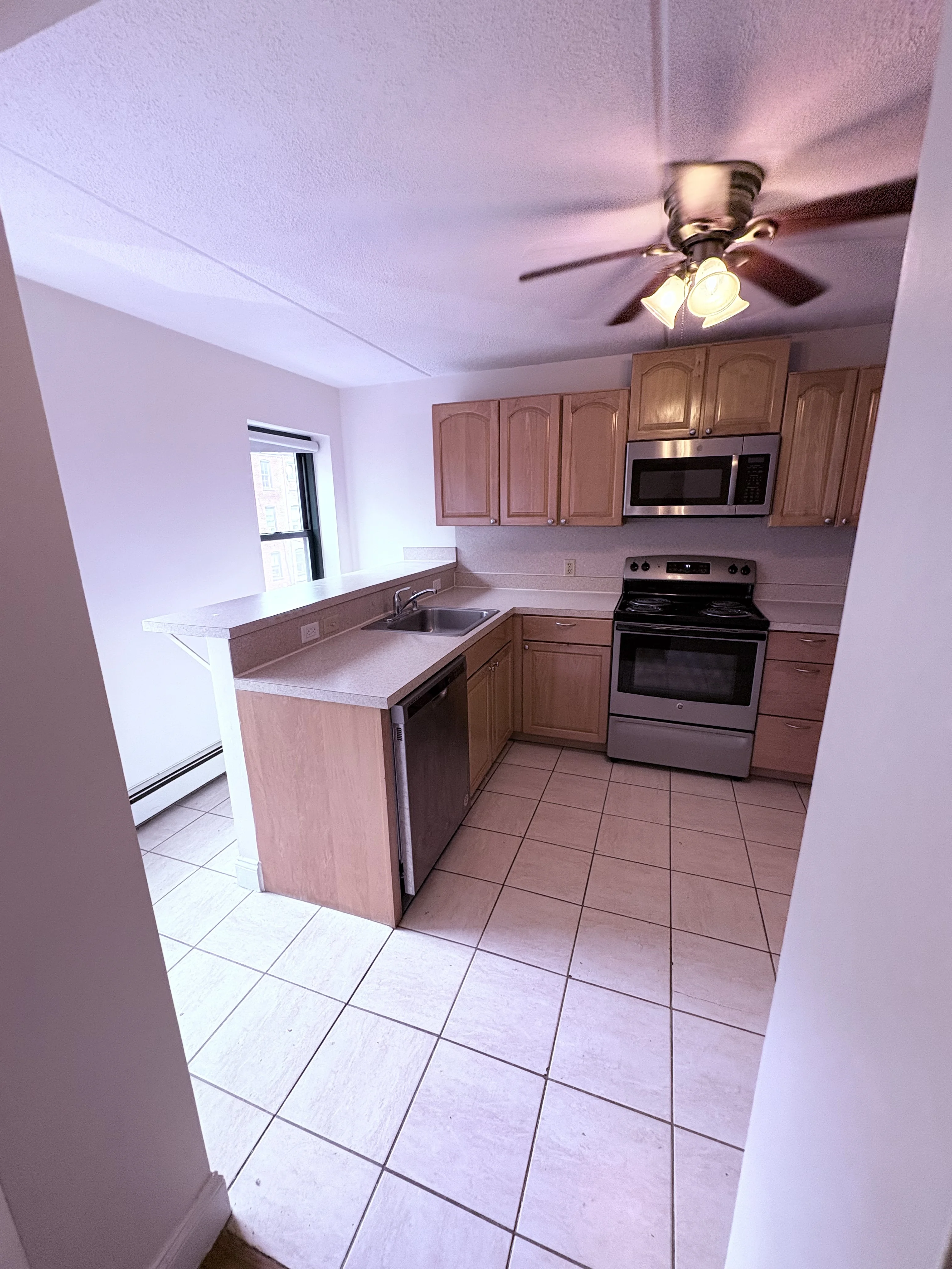3 bed, 2 bath apartment for rent at 400 Massachusetts Ave Unit 30, South End — photo 16 of 25
