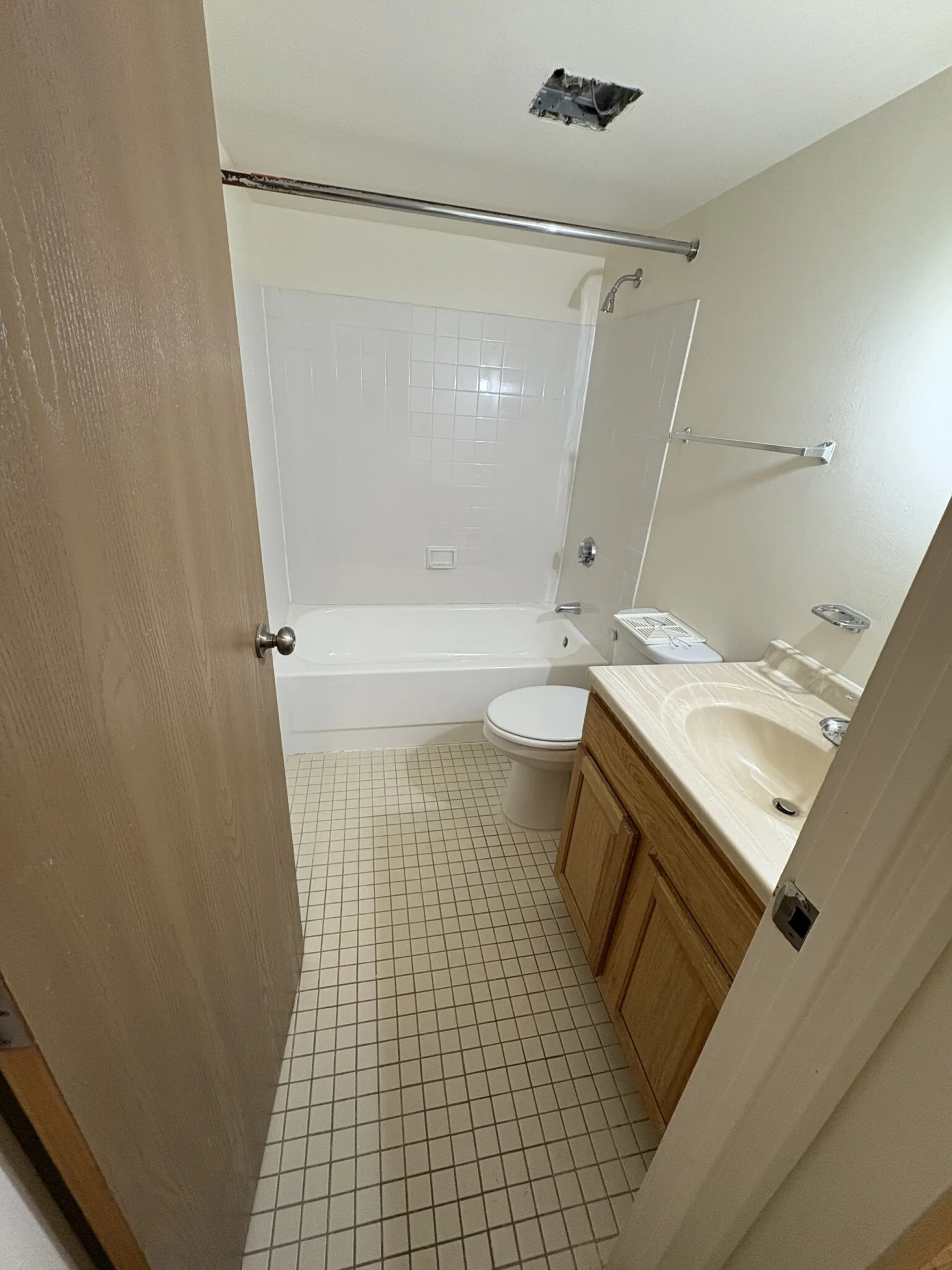 3 bed, 2 bath apartment for rent at 400 Massachusetts Ave Unit 34, South End — photo 23 of 24