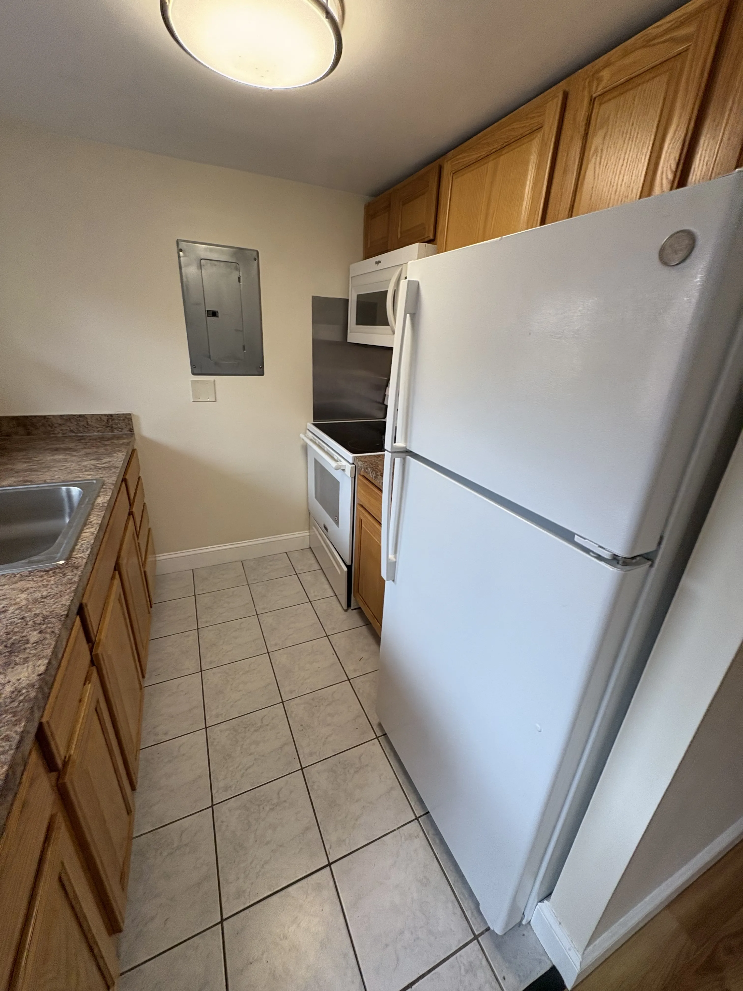 1 bed, 1 bath apartment for rent at 400 Massachusetts Ave Unit 35, South End — photo 11 of 13