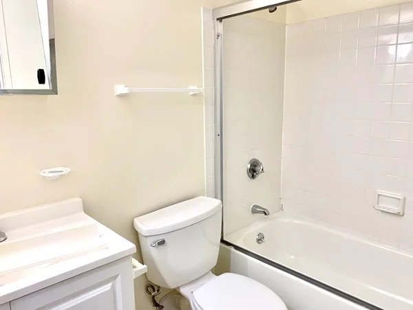 3 bed, 1 bath apartment for rent at 400 Massachusetts Ave Unit 38, South End — photo 14 of 14