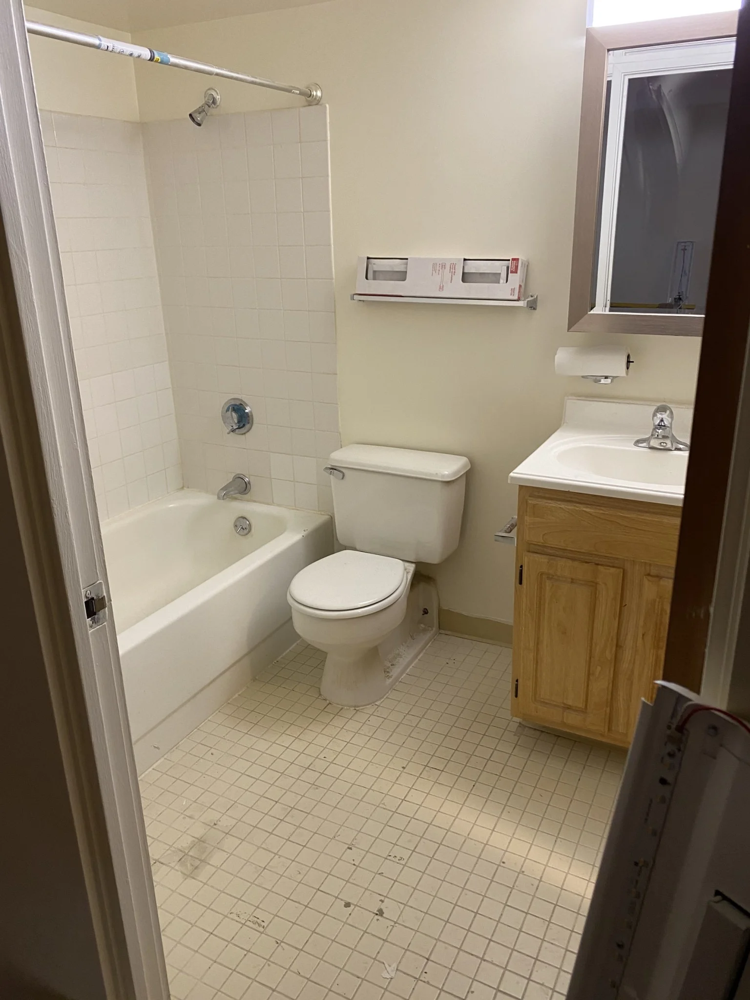 3 bed, 1 bath apartment for rent at 400 Massachusetts Ave Unit 5, South End — photo 14 of 30